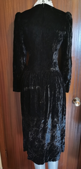 Vintage Perspective Black Velvet Dress Size 9 - Picture 4 of 8
